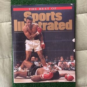Sports Illustrated Swim Black and Gold Boxing Cover